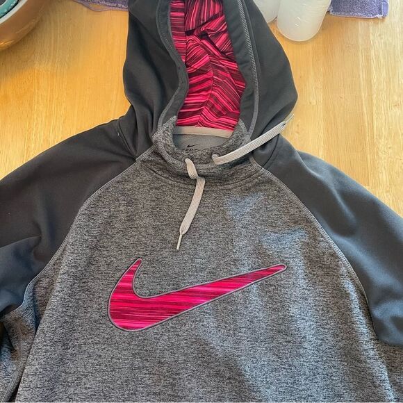 Women’s Nike thermafit hoodie sweatshirt size XL charcoal gray pink - Picture 2 of 6